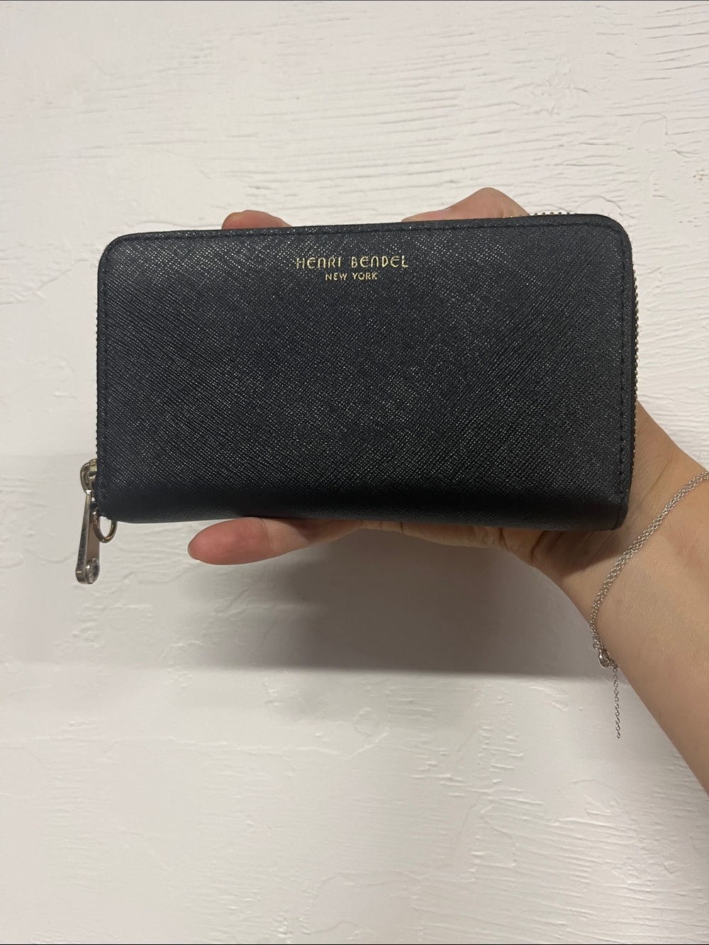 Henri Bendel | Black Zip Around Wallet OS